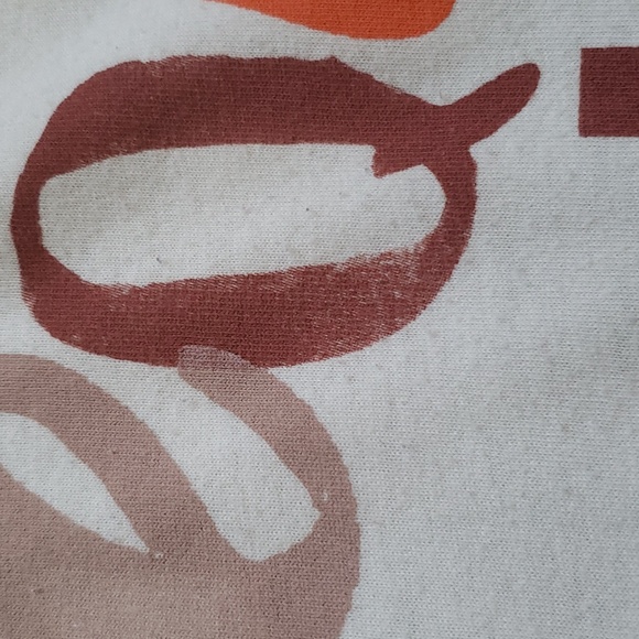 ☕ Short sleeve T-shirt with colorful graphic - Picture 3 of 4